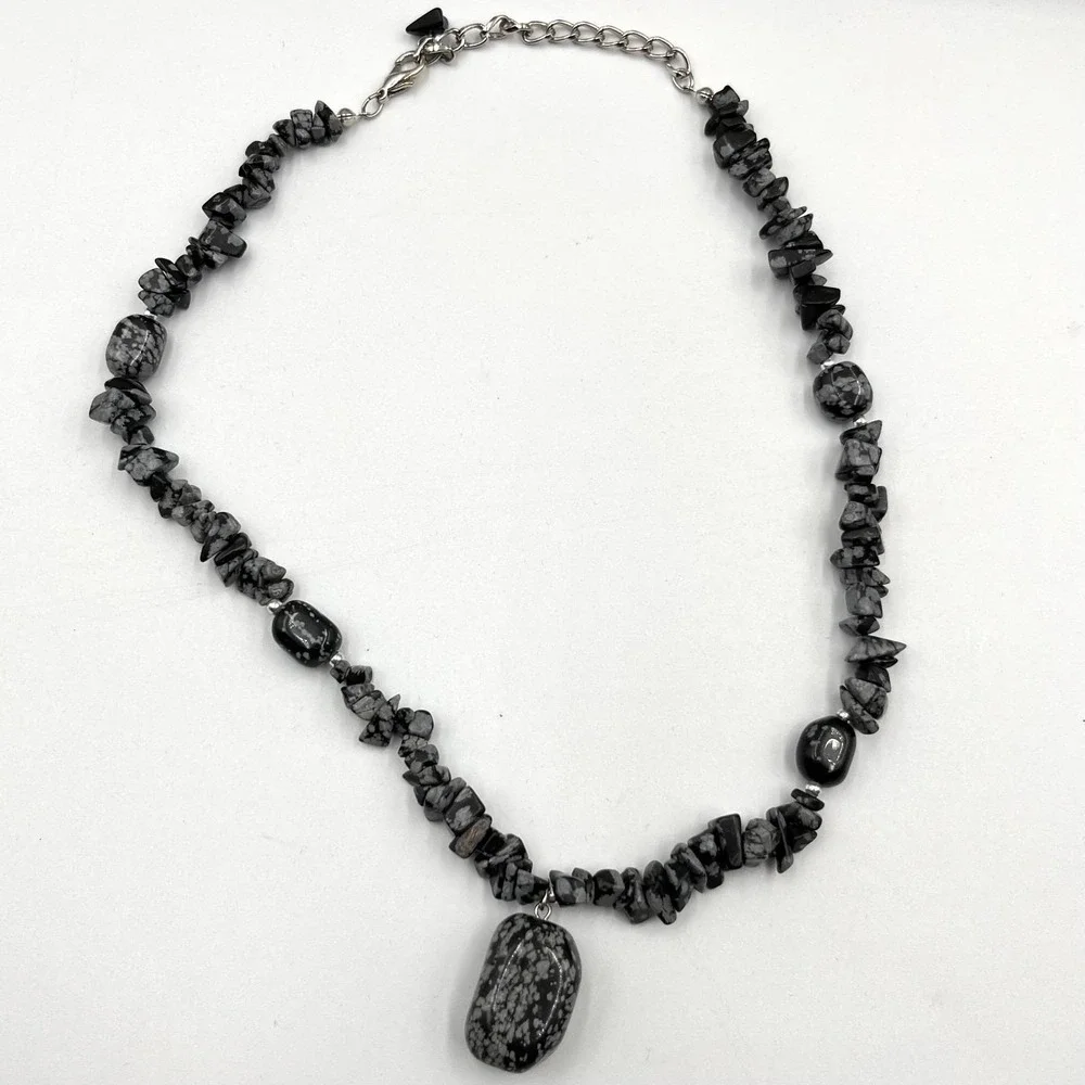Vintage Natural Snowflake Obsidian Chip Bead Necklace Large Center Stone Pendant